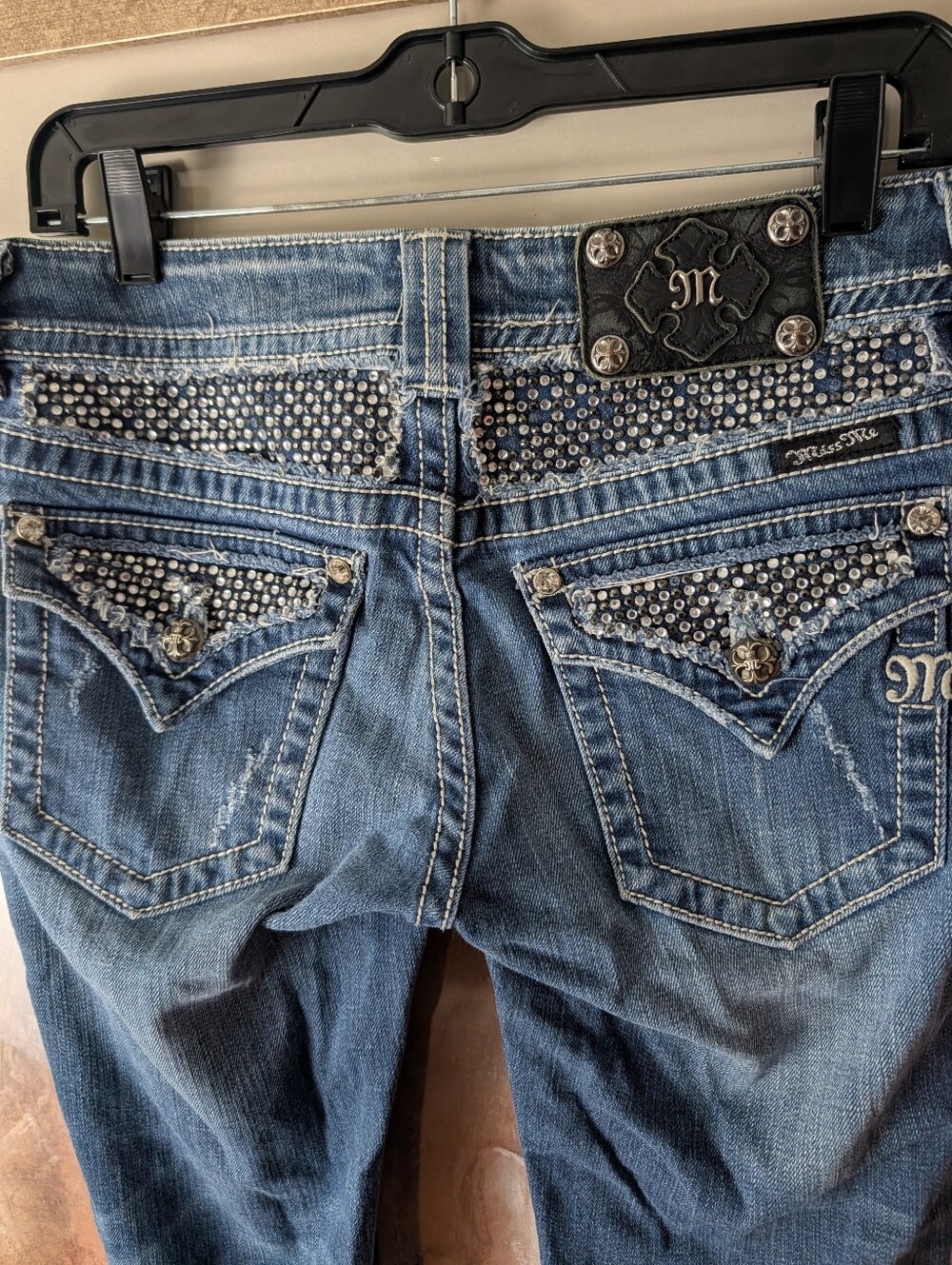 Miss Me Women's Blue Embellished Back Pocket Jeans Size 28